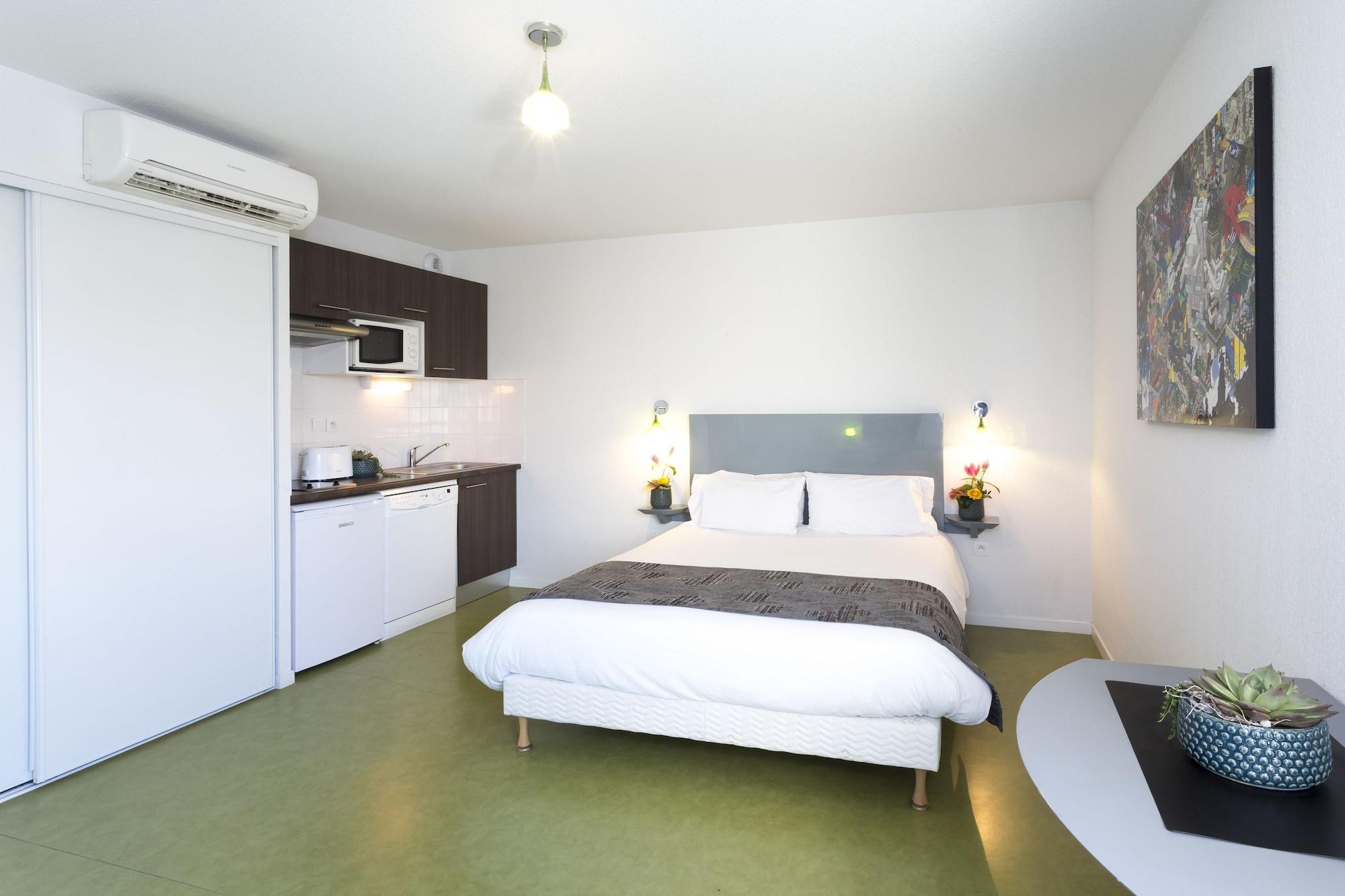 Nemea Appart'Hotel Toulouse Constellation Blagnac Bagian luar foto